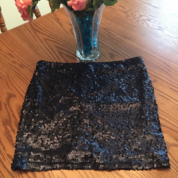 Rue 21 Sequined Skirt Xl REDUCED! - Picture 1 of 4