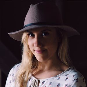 Meet your Posher, Jillian