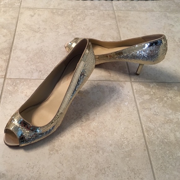 Gold sequin peep-toe pumps