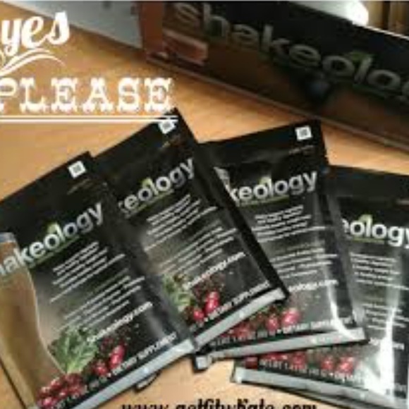 Caffe latte Shakeology packets - Picture 1 of 2