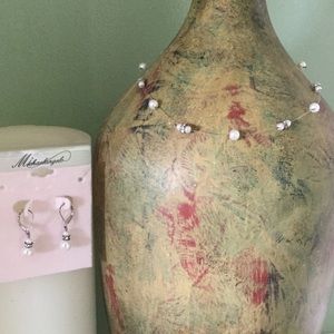 Earring and necklace set