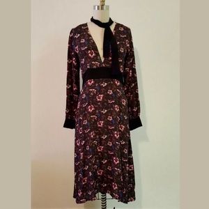 Deep Vneck Midi Floral Long Sleeve Dress w Choker