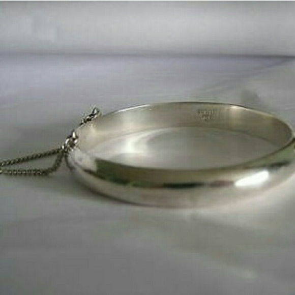 ~Vintage Slvr Bangle Bracelet ~