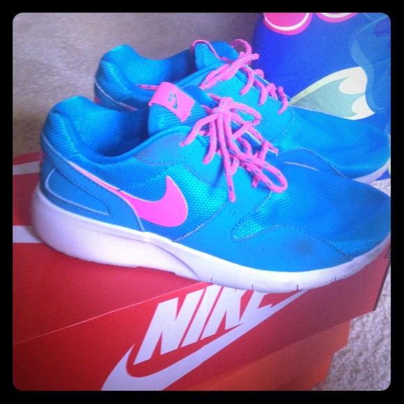 Nike kaishi