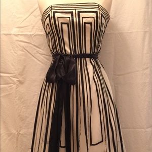 COAST Cocktail Dress Size 4- Strapless Black White
