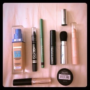 Lot of makeup: assorted items