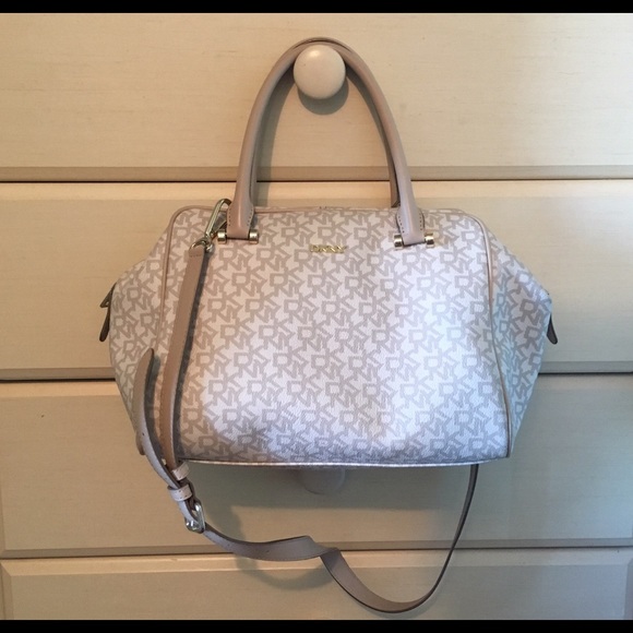 ❤️SALE❤️ DKNY Purse