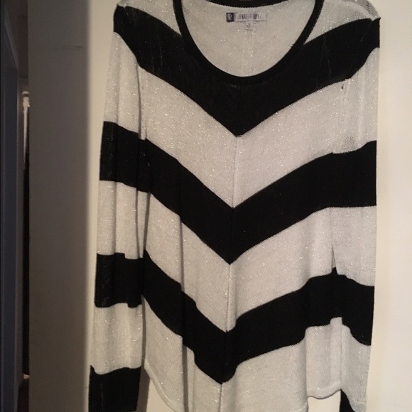 J - lo cute sweater - Picture 2 of 2