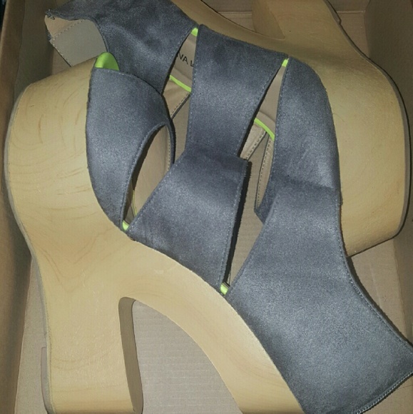 SOLD !!!!!!!!! - Picture 2 of 3