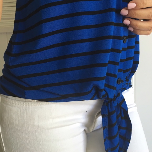 SOLD▪️Striped Tie Front Button-down - Picture 2 of 4