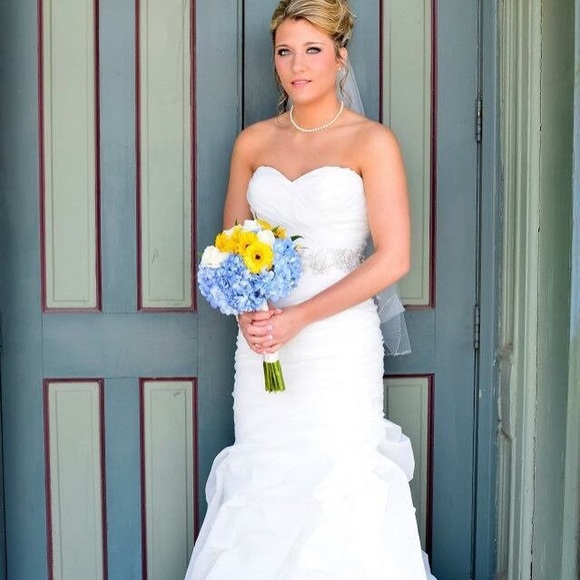 Wedding dress