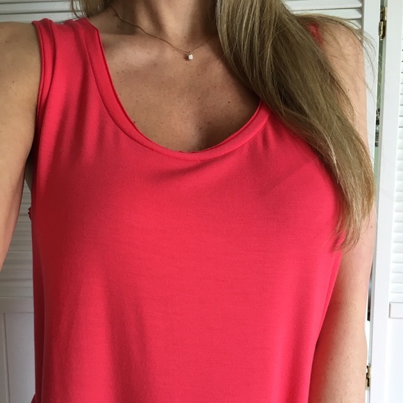 SOLD✨Rich Strawberry Tank - Picture 2 of 4