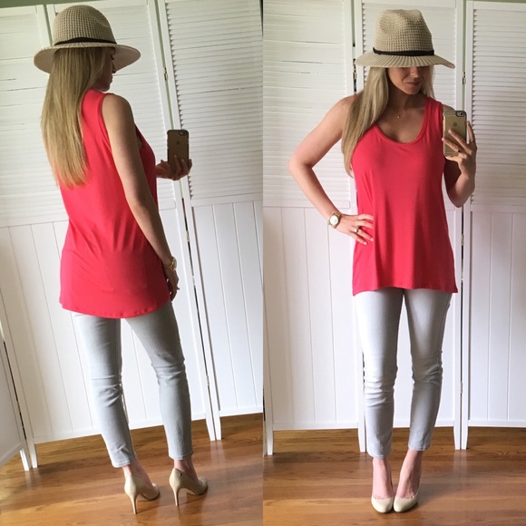 SOLD✨Rich Strawberry Tank - Picture 3 of 4