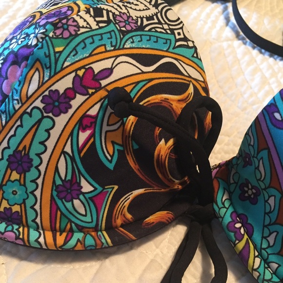 VS Padded Demi Swim Top 34C - Picture 4 of 4