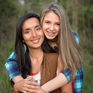 Meet your Posher, Taina