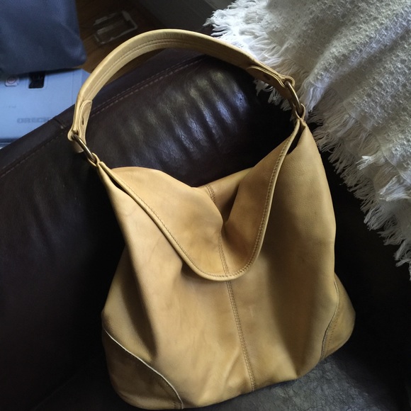 Frye Campus Hobo