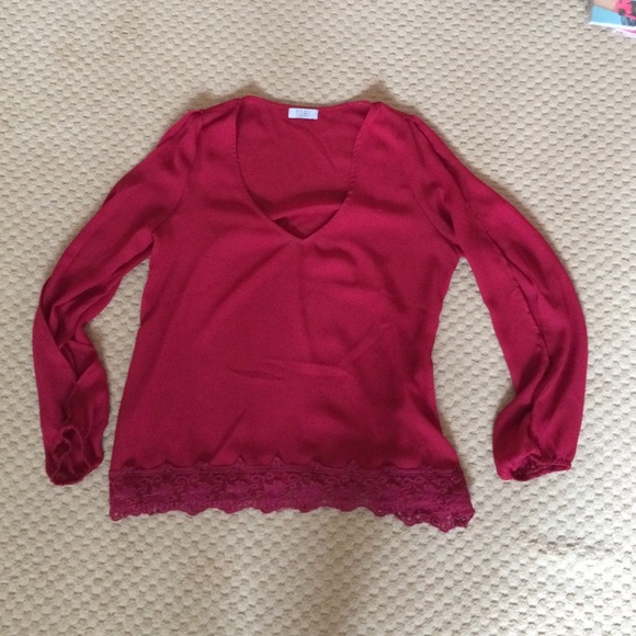 Tobi cold shoulder blouse