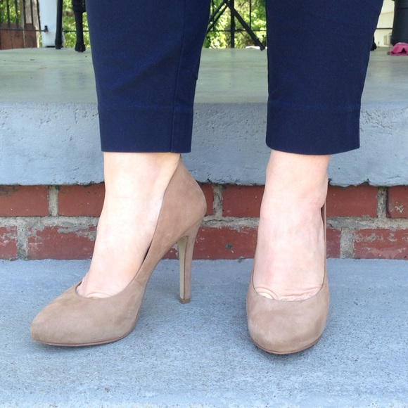 BCBGeneration Shoes - 🎉Clearance Final Price🎉 BCBG Suede Pumps