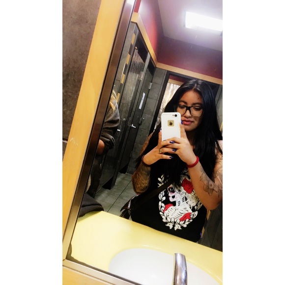 Meet your Posher, Nathaly