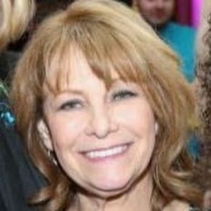 Meet your Posher, Leslie