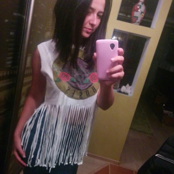 LAST ONE! Guns N' Roses Fringe Crop T Shirt - Picture 3 of 4