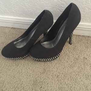 ♥️1 Day Special!!♥️ Black Heels