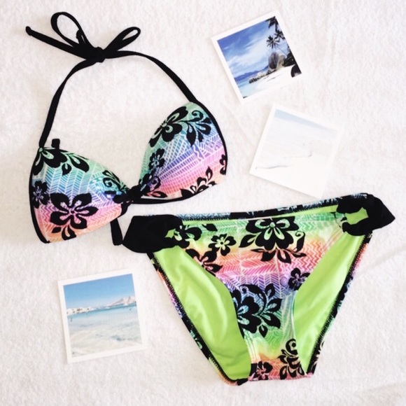 Bright Hawaiian Print Bikini