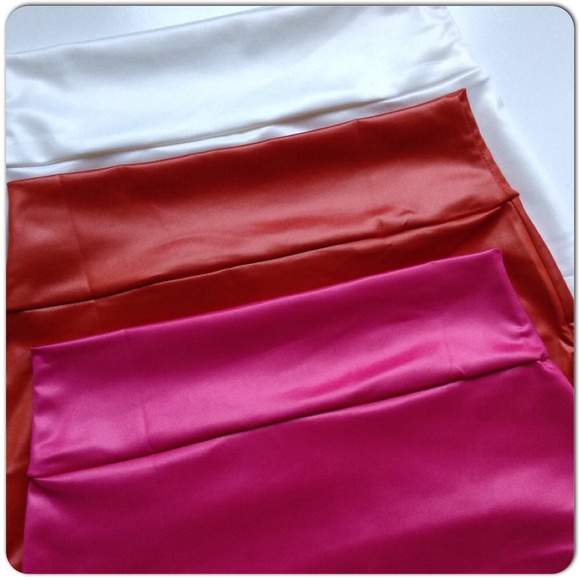 NEW DEEP ORANGE FAUX LEATHER PENCIL SKIRT - Picture 3 of 5