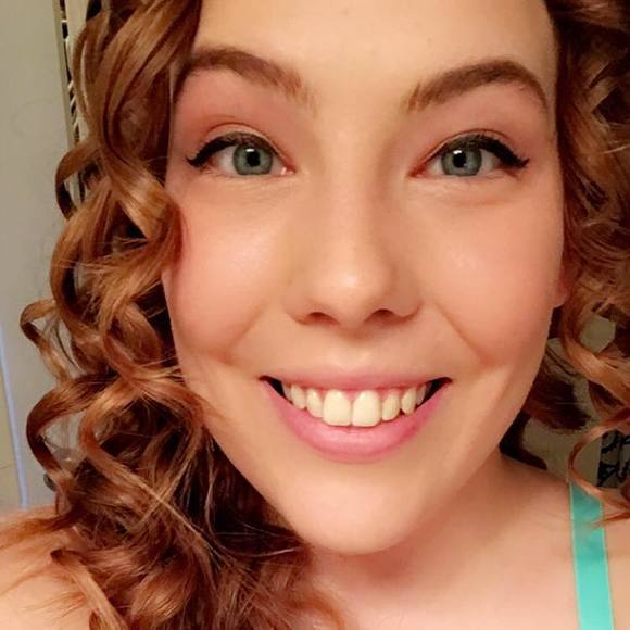 Meet your Posher, Whitney