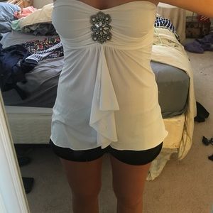 Strapless white shirt