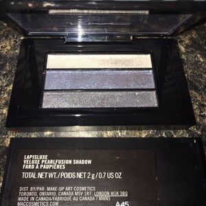 Mac eyeshadow palette