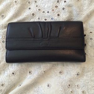 🎉FINAL SALE🎉 Coach wallet