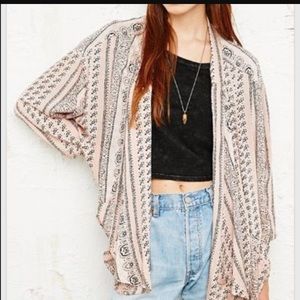 Urban outfitters pink ecote tribal kimono. 🌸