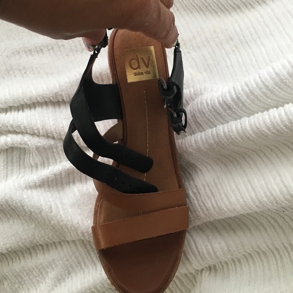 Shoe - Picture 3 of 3