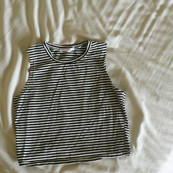 Cropped top