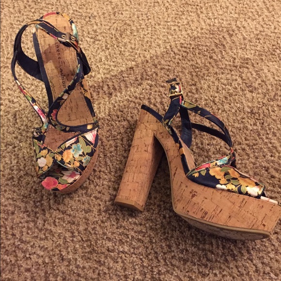 Chinese laundry brand new size 9