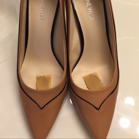 Nine West Shoes - Nine West Tan Pumps!!