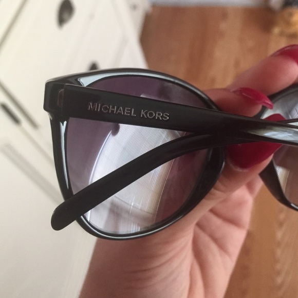 BUNDLE! Michael Kors sunglasses - Picture 3 of 4