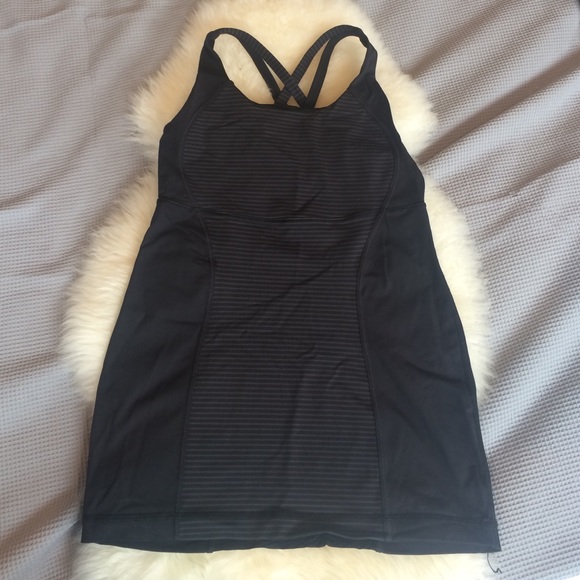 Lululemon yoga top