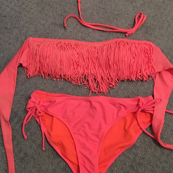 Swim suit - Picture 1 of 3