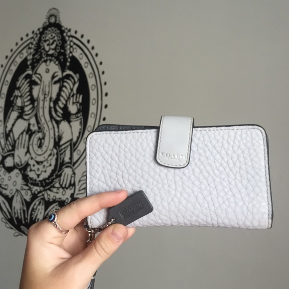 Sassy Coach Wallet / Phone Carrier !