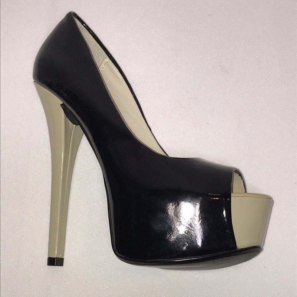 NEW Chinese Laundry triple black patent leather