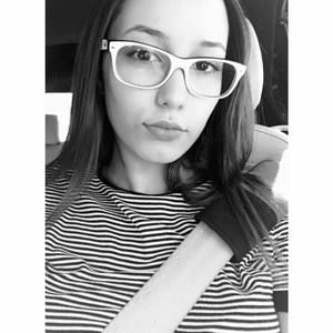 Meet your Posher, Beatriz