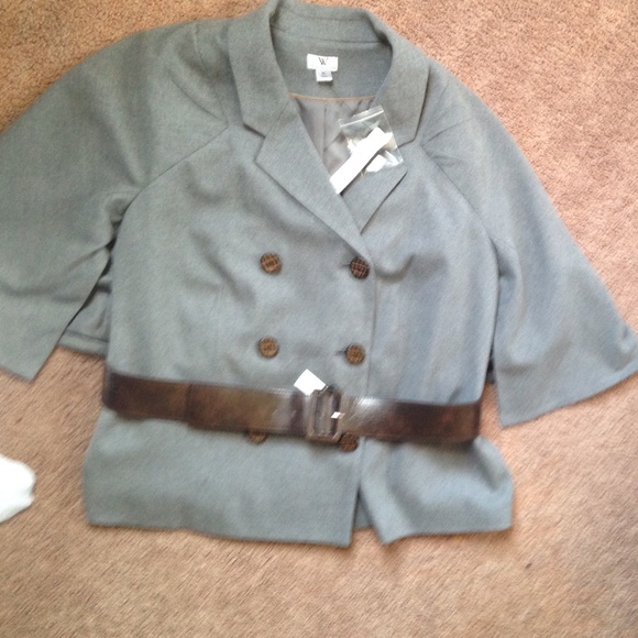Unique button up belted bell 1/2 sleeve coat - Picture 1 of 4