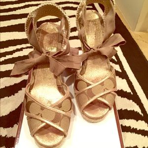 ✨Coach Mila Wedges✨