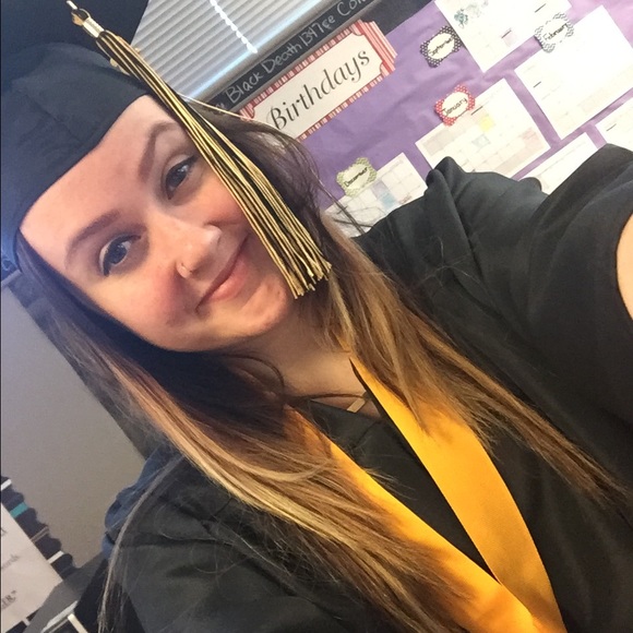 Meet your Posher, Kaylie - Picture 1 of 1