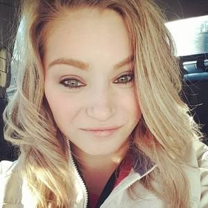 Meet your Posher, Kira