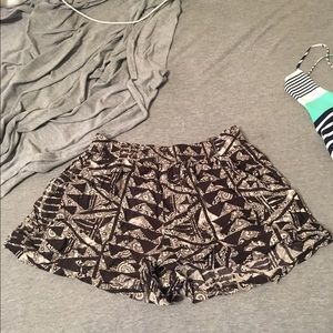 Ruffle shorts