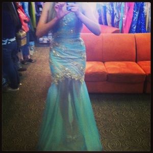 Pageant/prom gown