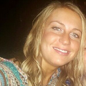 Meet your Posher, Holly